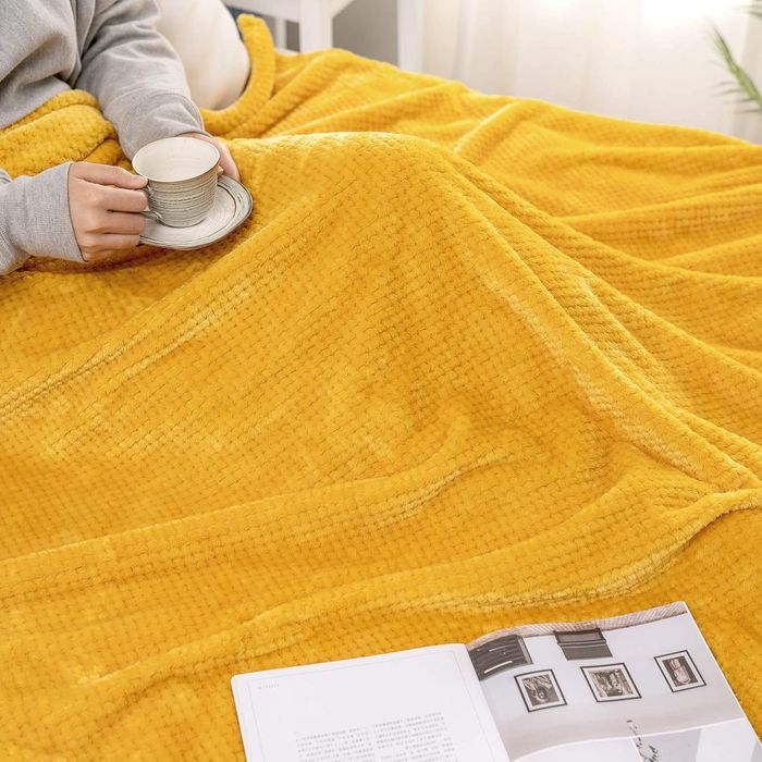 MIULEE Flanelowy koc wzór 127x153 miękki, ciepły złoty orange