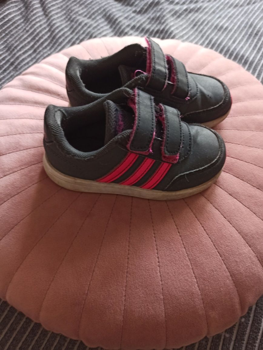 Buty adidas dziecięce