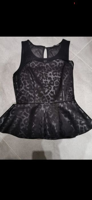 Bluzeczka z baskinką