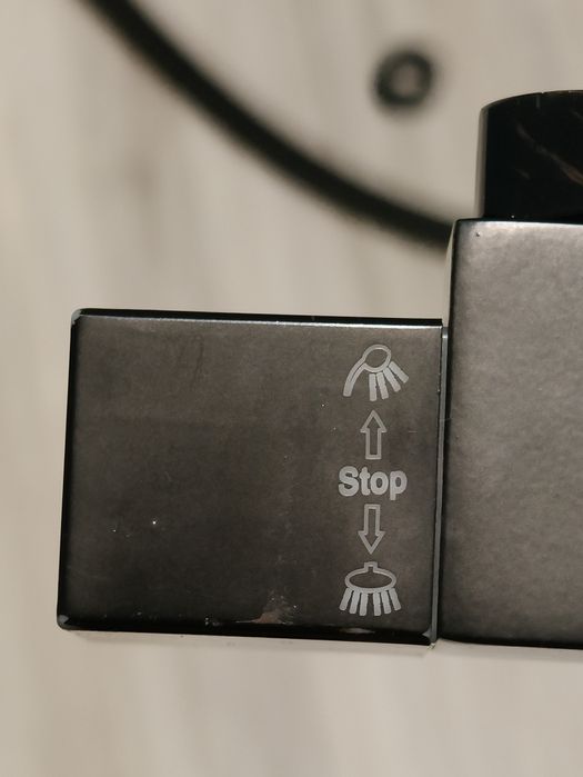 Kolumna prysznicowa, czarna, bateria termostatyczna