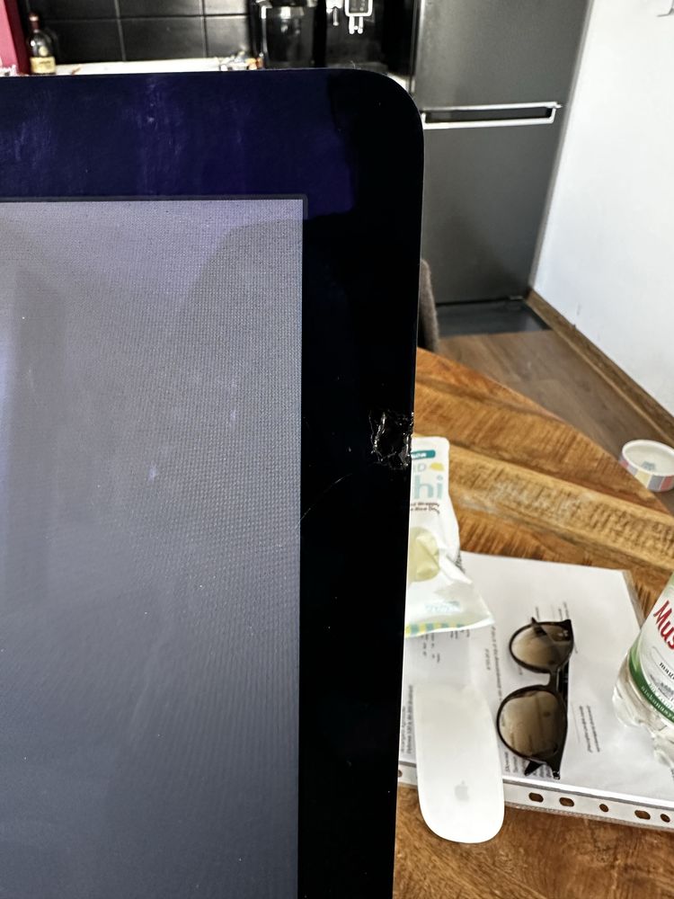iMac 21.5”, Intel core 1.6GHz i5, 8GB RAM, 1TB HDD