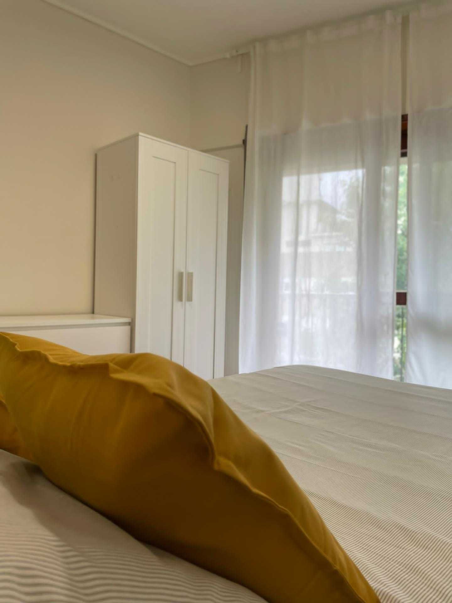 QUARTO DISPONÍVEL ENTRADA IMEDIATA; INDIVIDUAL OU CASAL;
