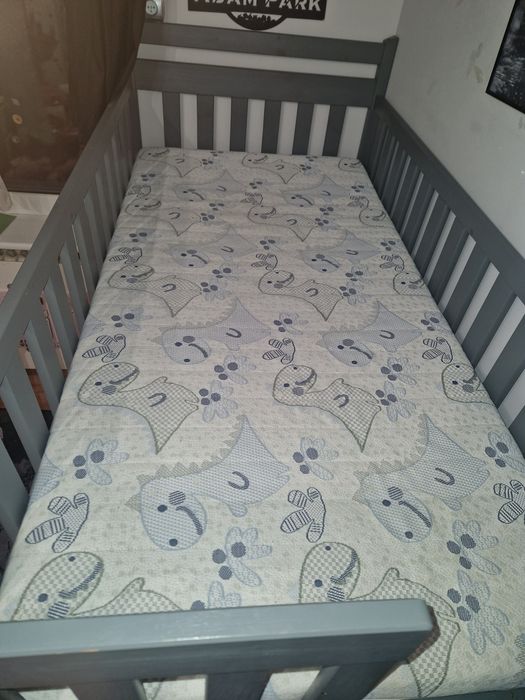 Łóżko piętrowe ze schodami i szufladą + materace