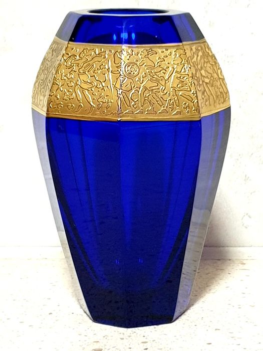 Rara antiga jarra em vidro MOSER bohemia  azul cobalto com ouro