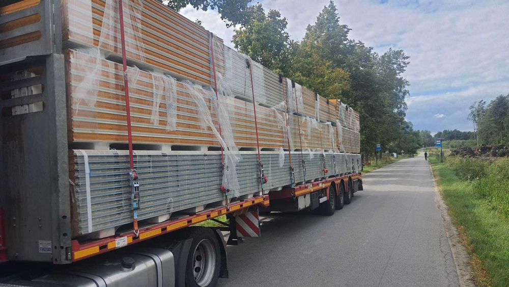 Płyty warstwowe, izolacyjne, obornickie, ścienne, dachowe, garażowe