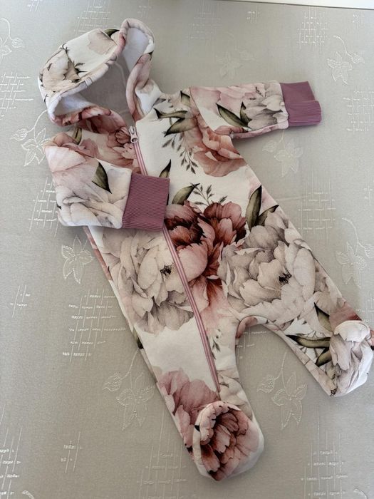 Sprzedam zimowe kombinezony