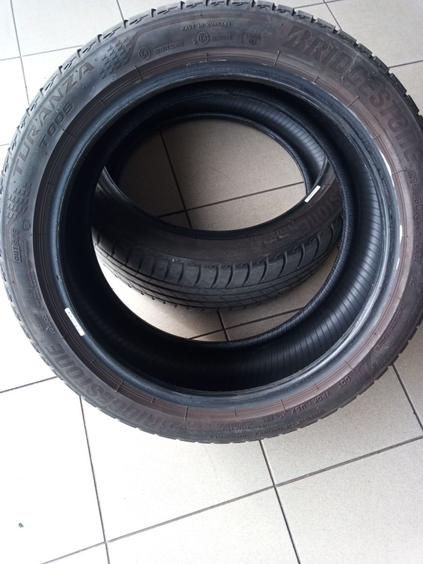 Pneus Bridgestone 215/45r17