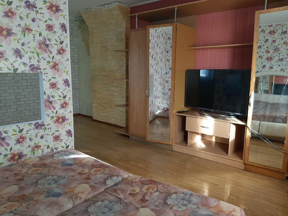 Здається 1кім. квартира, (частина будинку) на 12 Школі!