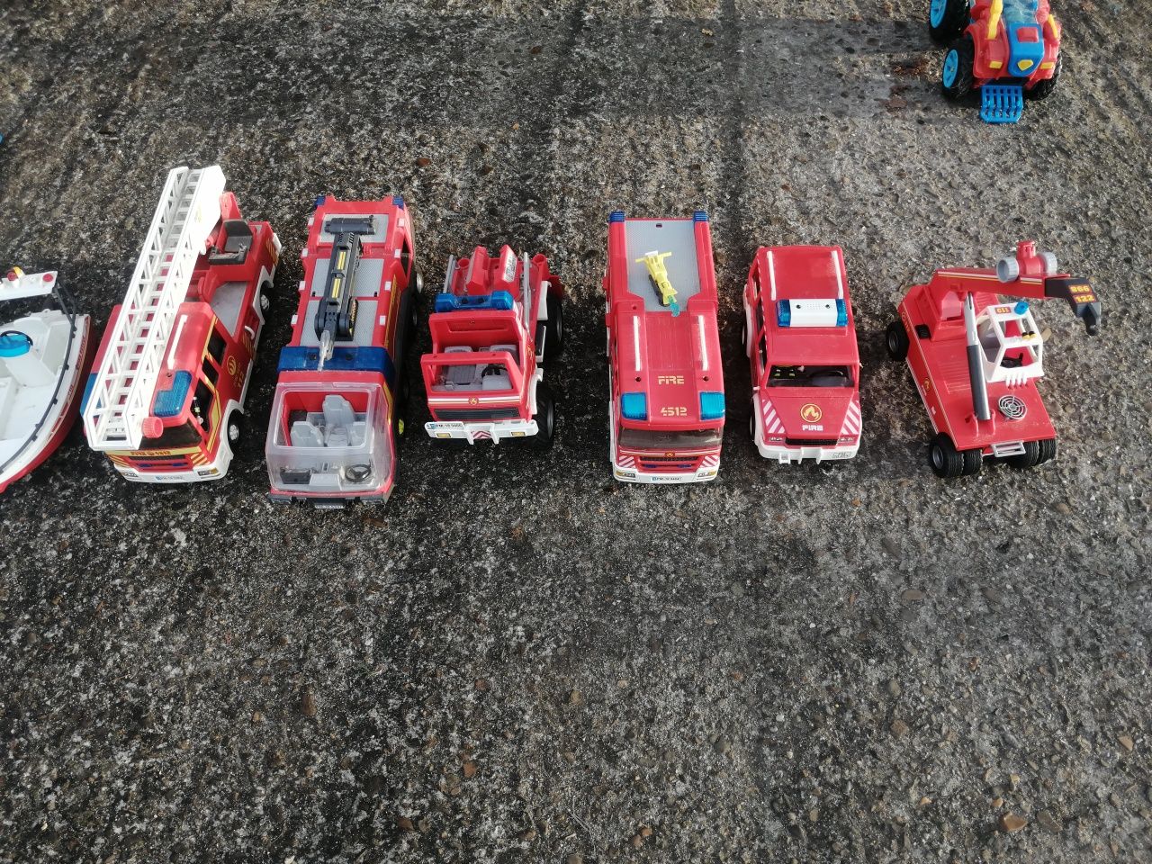 Playmobil mega zestaw straż policja karetka remiza posterunek family