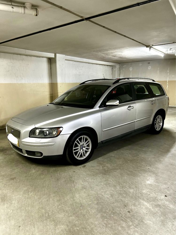 Carrinha Volvo v50 2005