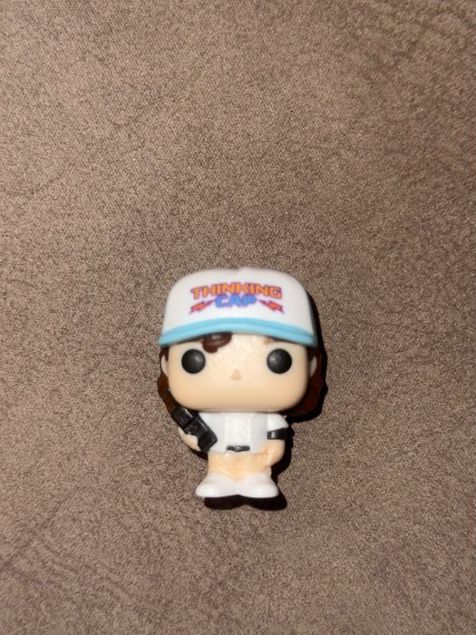 Стів, Stiv, kinder joy, фігурки, дивні дива, stranger things