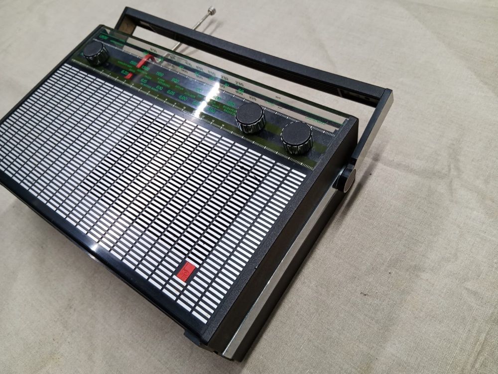 Stare radio na baterie Stern Dynamic II