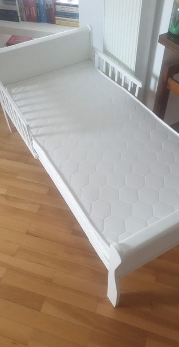 Łóżeczko Woodies 140x70 dla dziecka z materacem premium