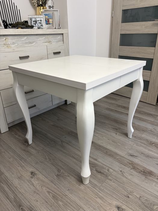 Stół rozkladany na nogach Ludwik.