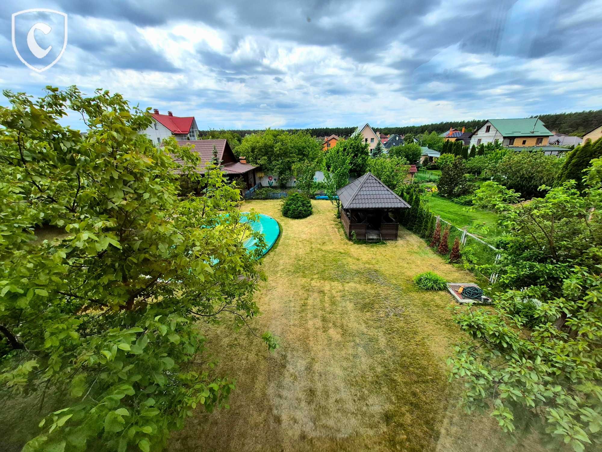 Будинок з басейном , с. Старі Петрівці | 250 м², 15 соток