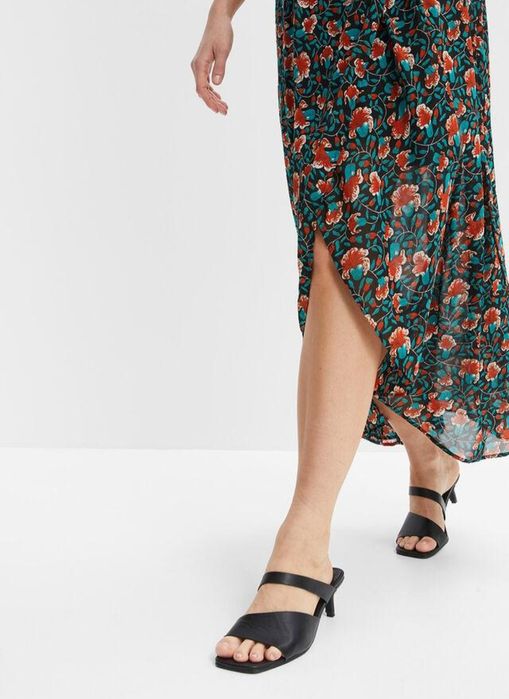 Nowa sukienka kwiaty 48