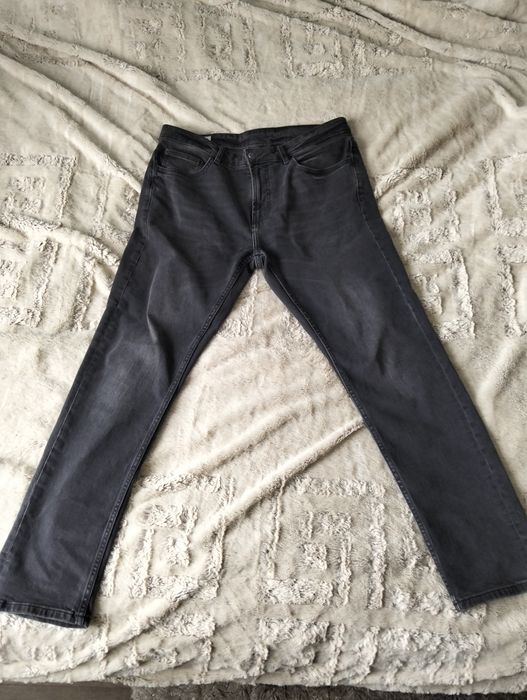 Чоловічі джинси pull and bear