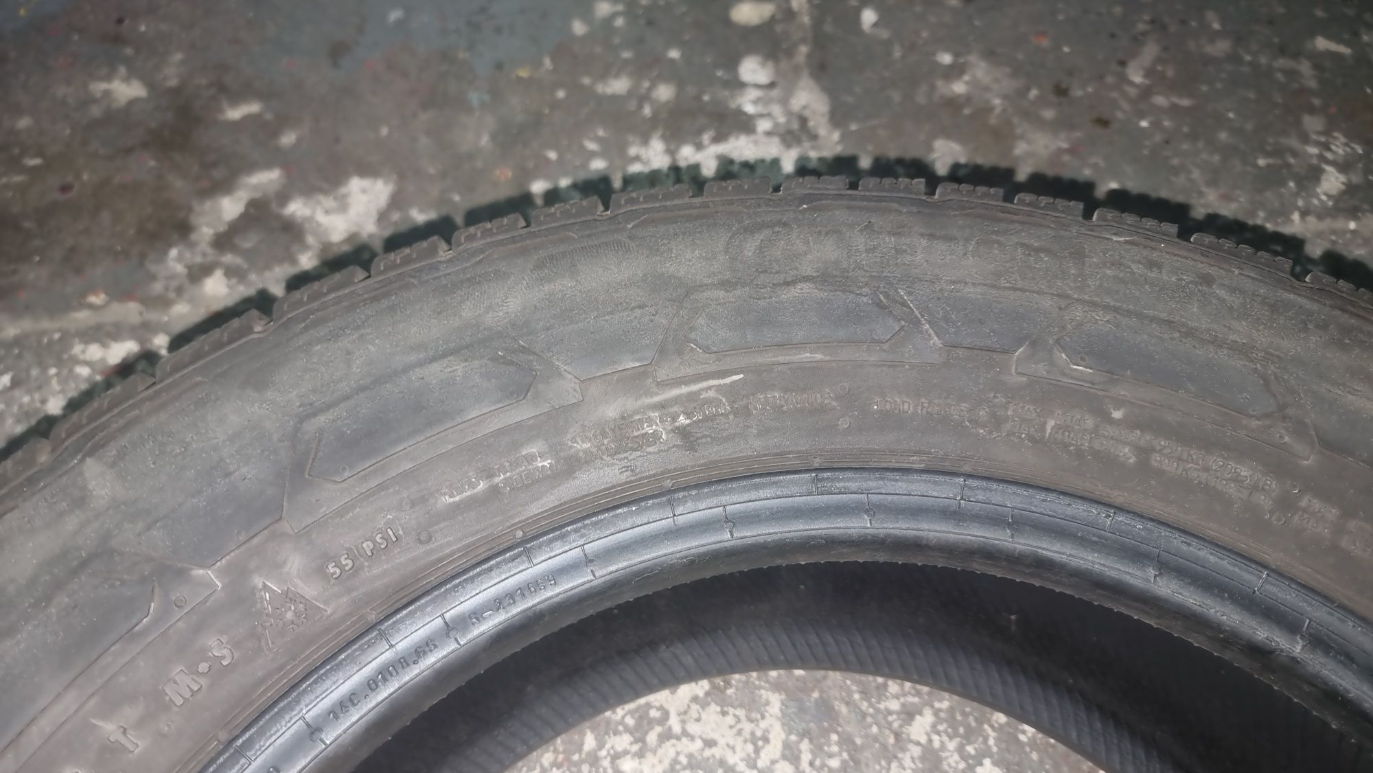 Opony 2szt. 215/65/16C Continental Vancontact Winter