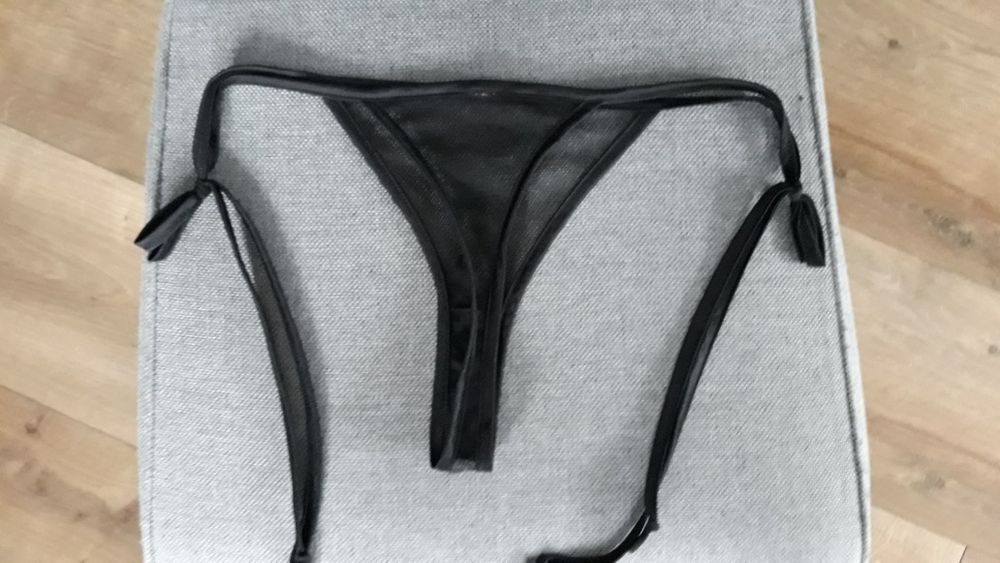 Majtki stringi siateczkowe rozmiar XL