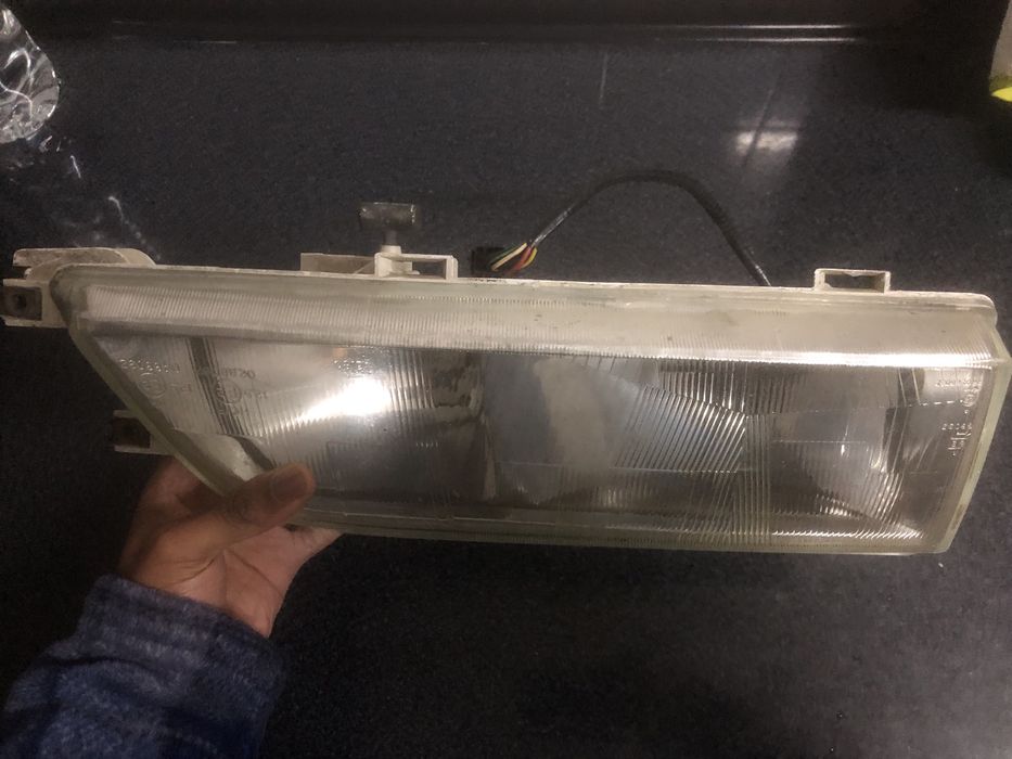 Farol Frontal Direita - Rover 416