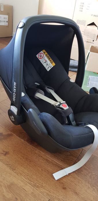 Fotelik Maxi Cosi z bazą