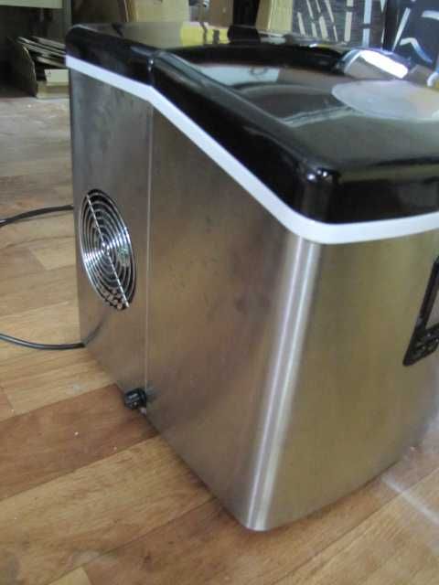 Kostkarka do lodu 150 W maszyna do kostek lodu Klarstein Mr BlackFrost