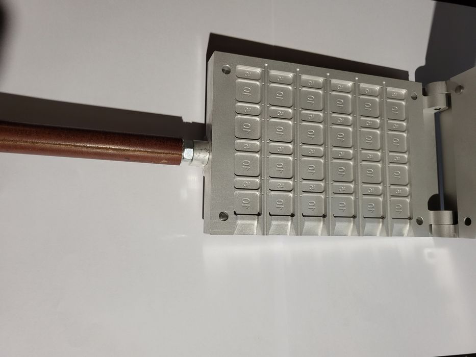 Форму продам,новая