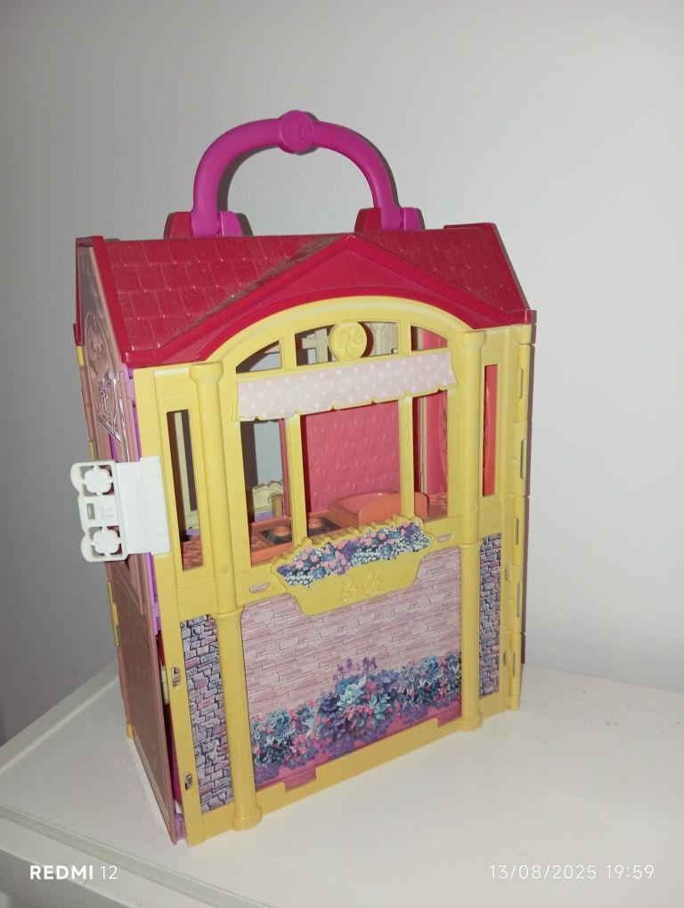 Casa Barbie portátil