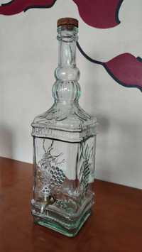 Garrafa decorativa em vidro, com torneira