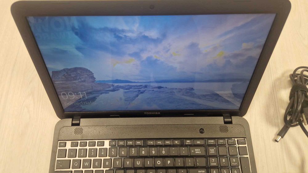 ZESTAW Toshiba Satelite C850-19D Cel B830 8GB 256SSD