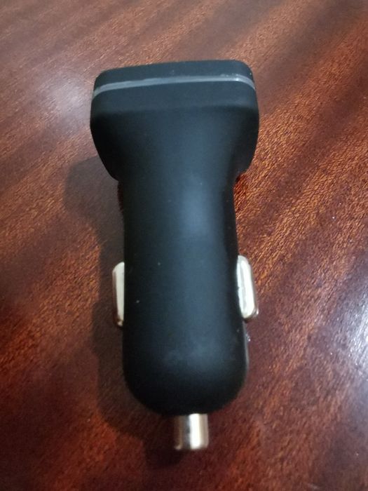 Isqueiro forrado a pele, auto da Honda.