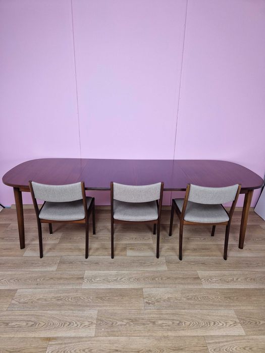 Mahoniowy rozkładany stół i krzesła, 12 osób, Dania lata 60