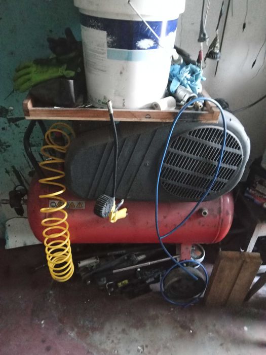 Compressor de 100l vendo ou troco por compressor pequeno