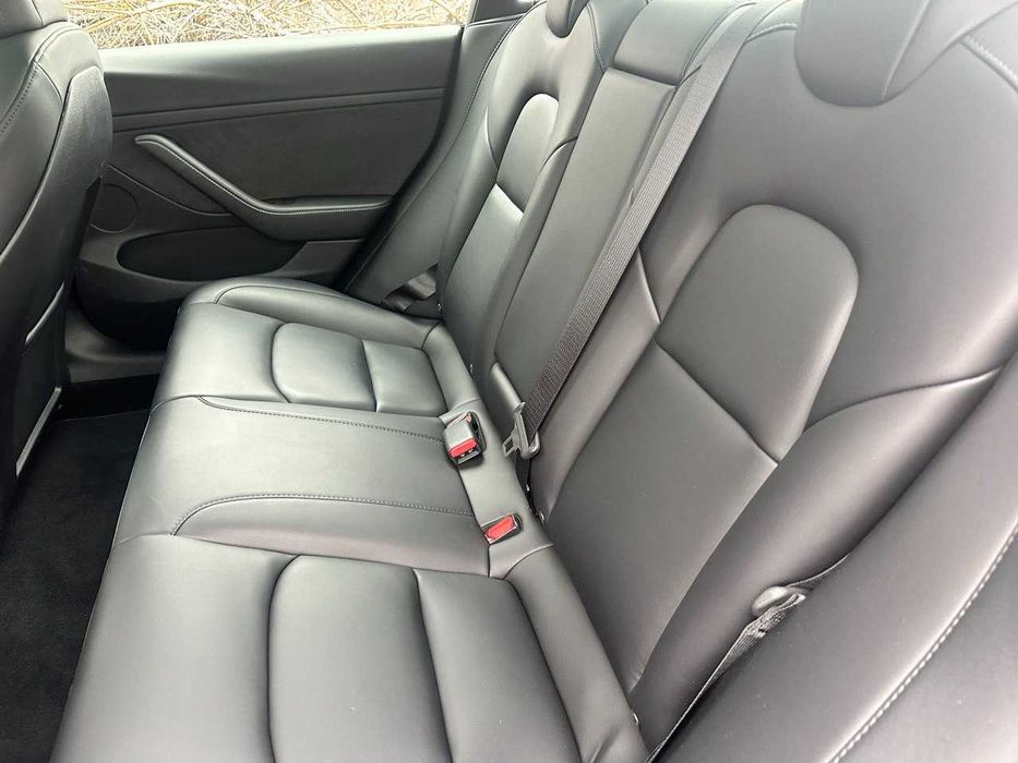 продам Tesla 3 2023