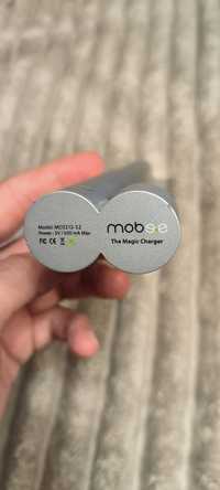 Mobee the magic charger. Зарядна панель для клавіатури Apple