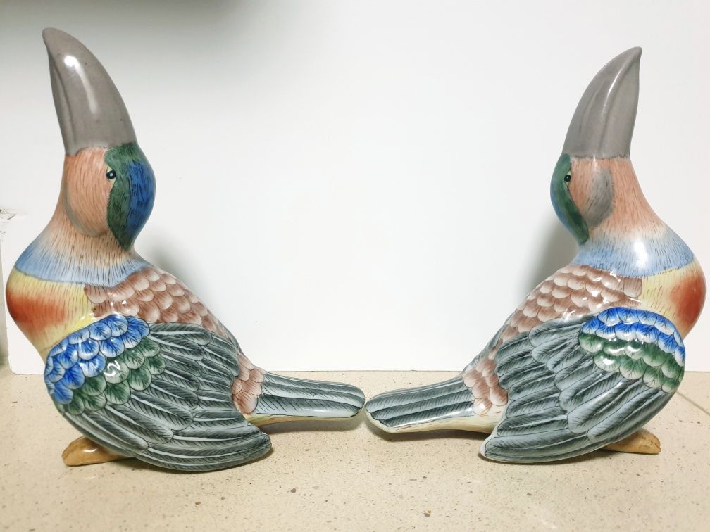 Conjunto de 2 aves Tucano vintage em cerâmica chinesa marcada