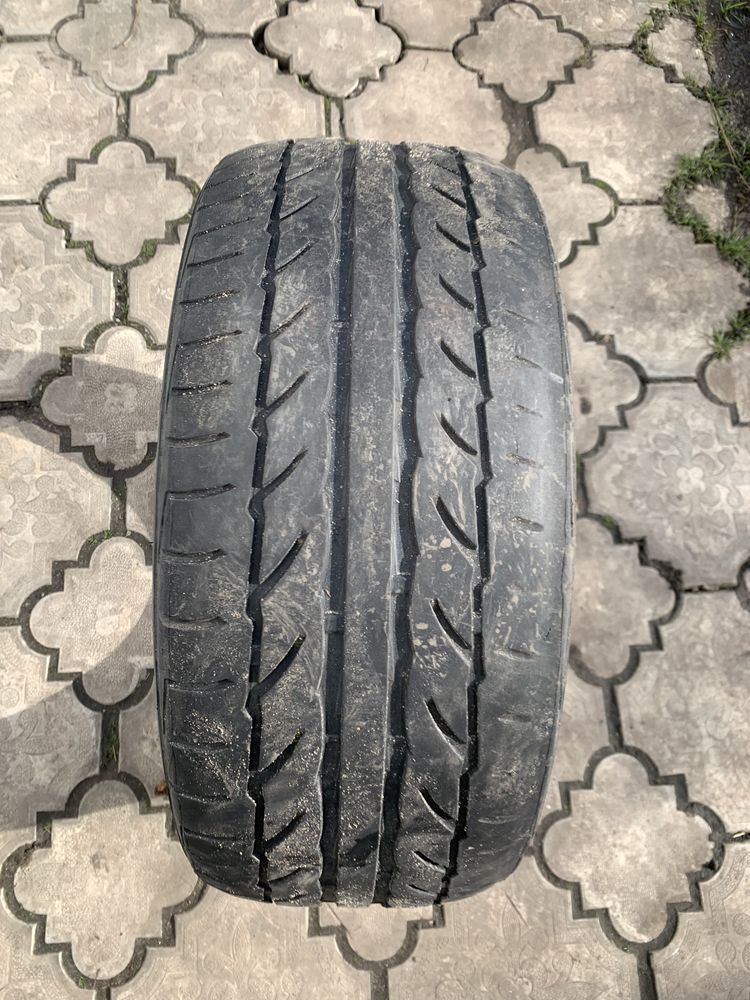 Резина (шина) Bridgestone 225/40z r18 88Y