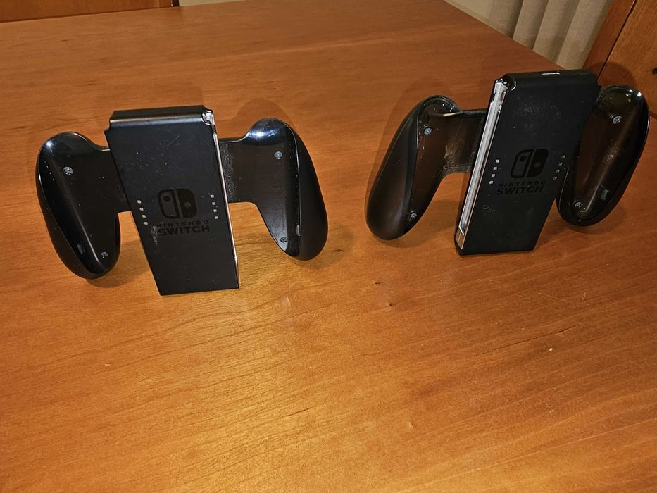 Nintendo Switch (mala, 4 Joy-con, 2 comandos para joicon