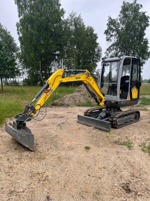 Usługi minikoparką, roboty ziemne, transport - 20 lat doświadczenia.