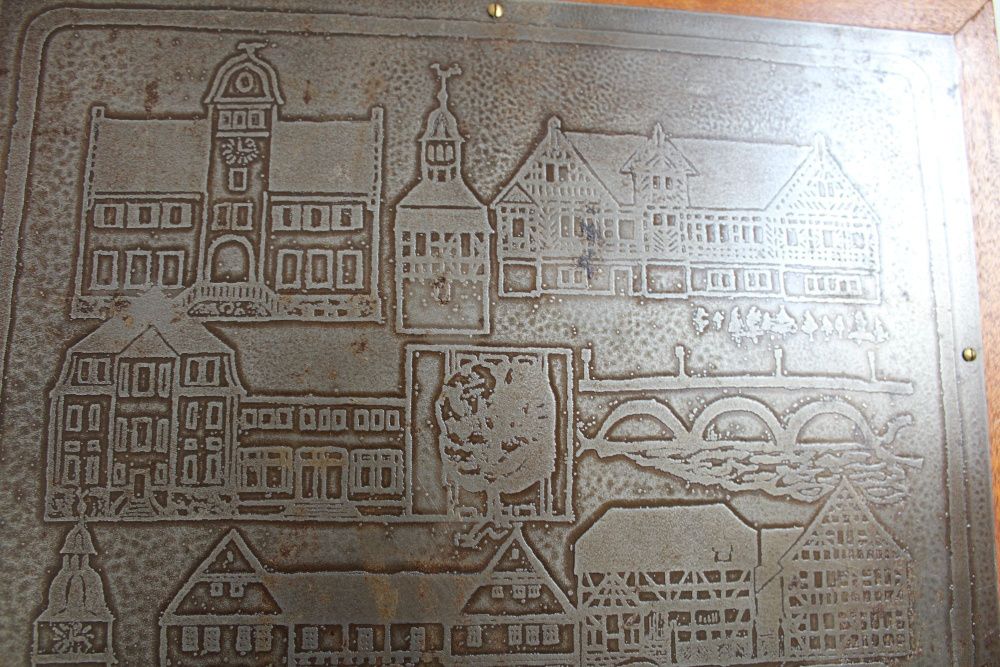 metalowa tablica pamiątkowa okolicznościowa miasta Loft lata 80