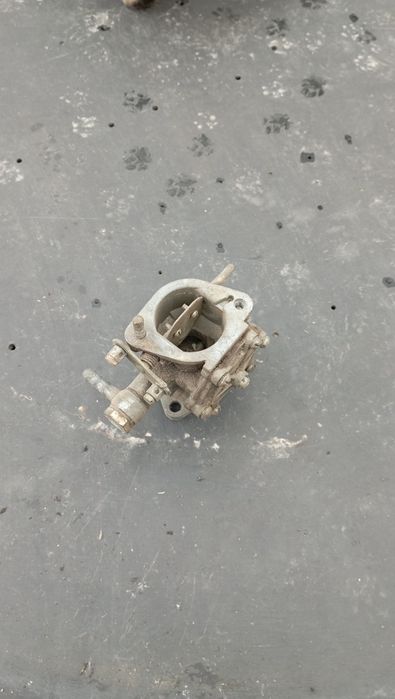 Продам шестерні кожух карбюратор