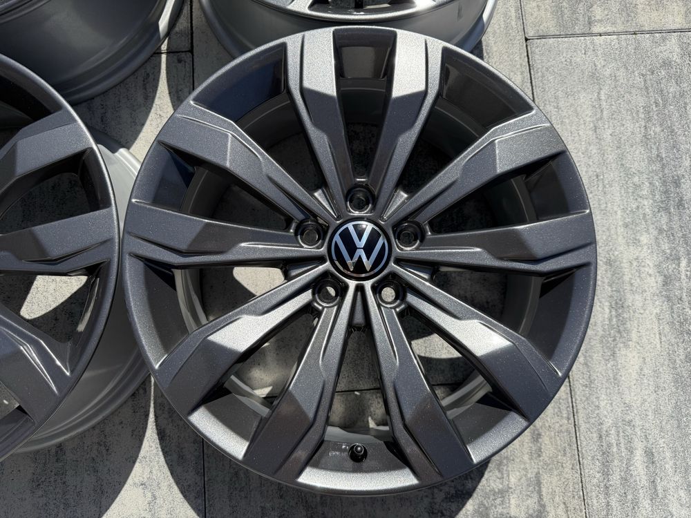 JAK NOWE Felgi Oryginalne VW 17” 7J ET45 passat caddy golf t-roc