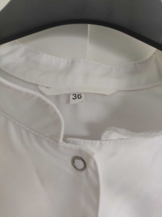 Fartuch medyczny damski z wyhaftowanym imieniem