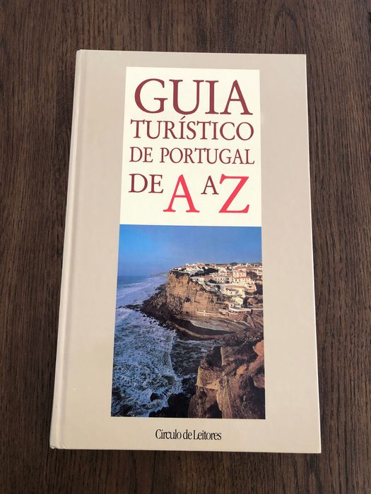 Livro "Guia Turístico de Portugal de A a Z"