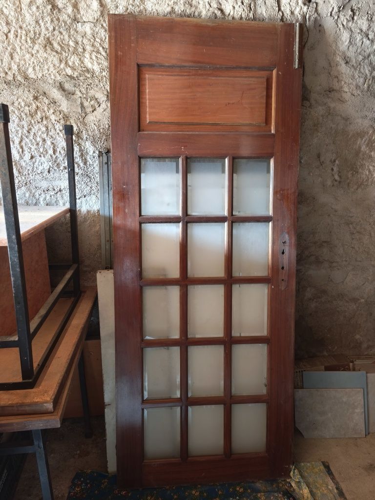 Portas em madeira