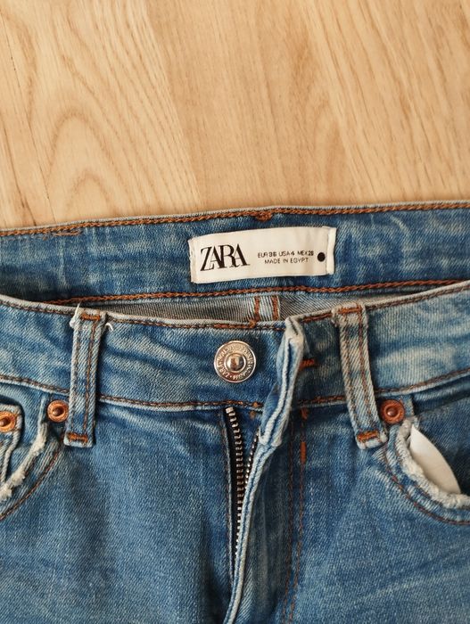 Spodnie jeansowe Zara