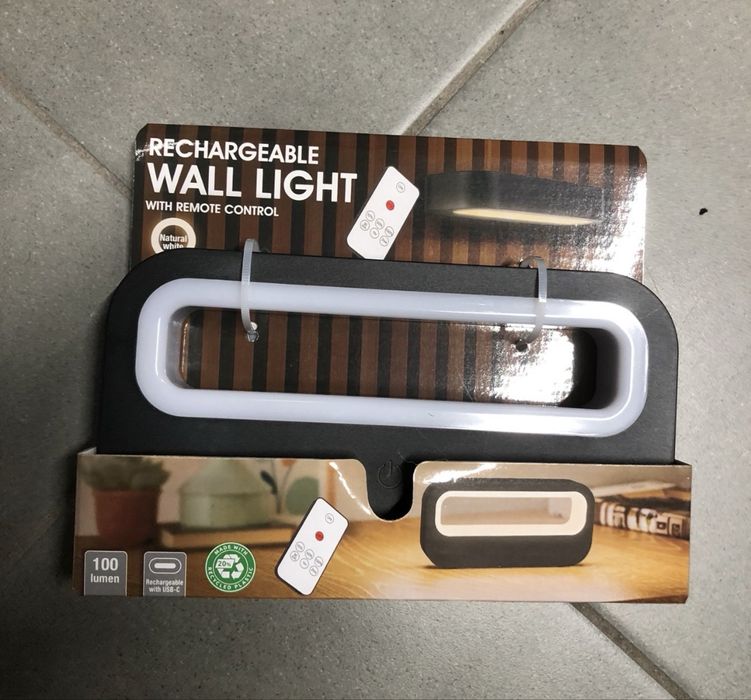 Акумуляторний світильник з дистанційним керуванням