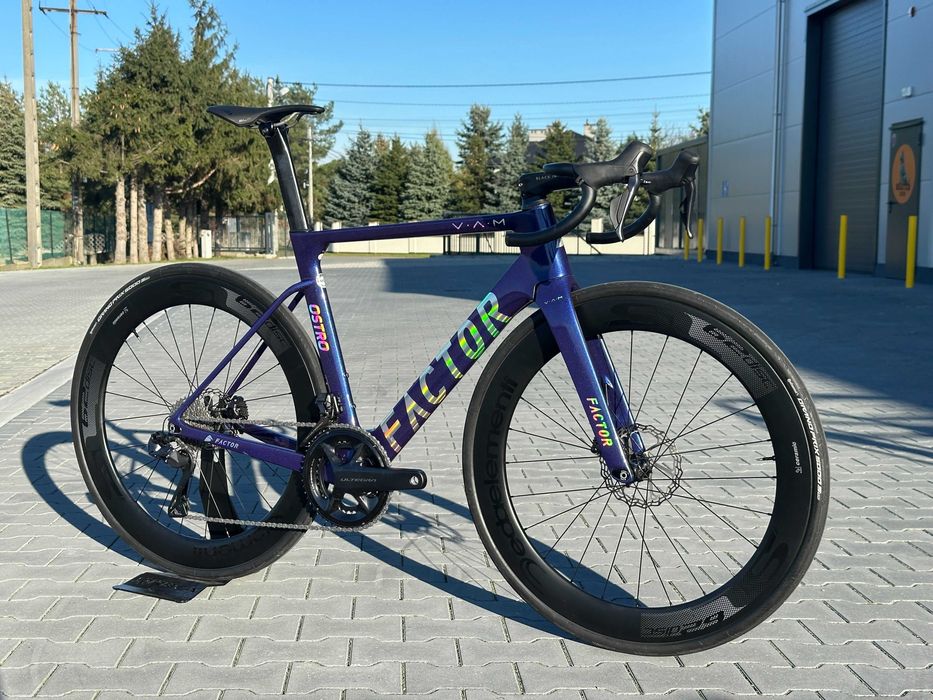 Rower szosowy Factor Ostro VAM 54 Chameleon