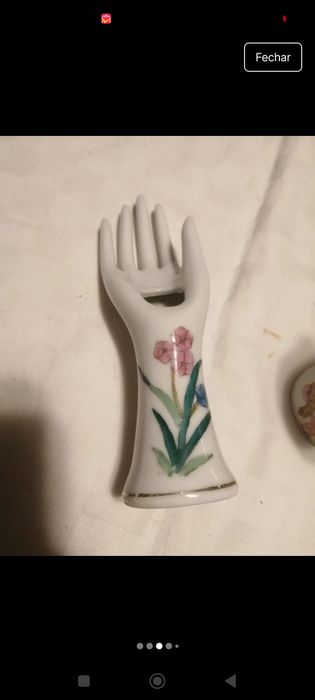 2 mãos em porcelana