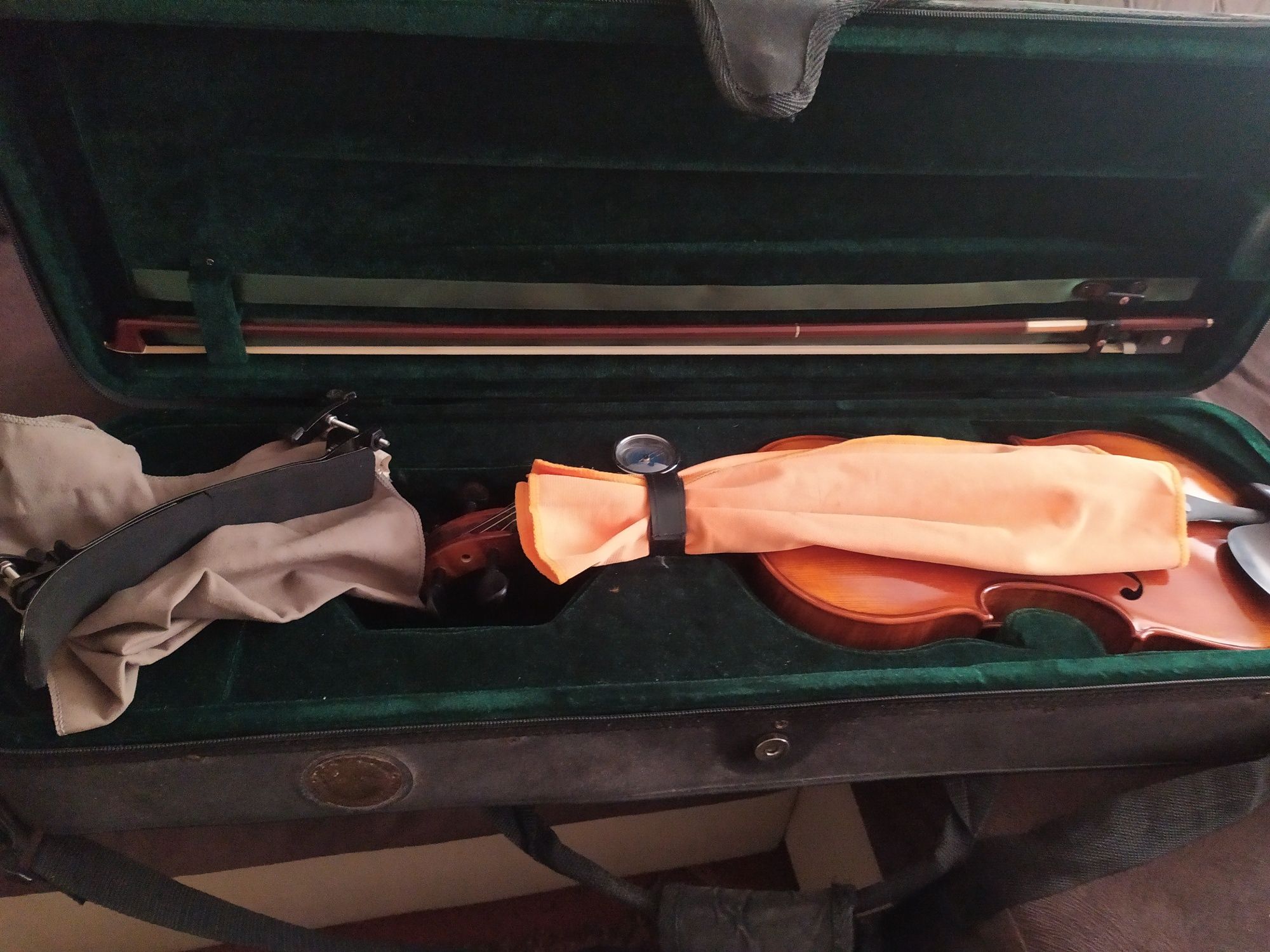 Violino 4/4 em bom estado